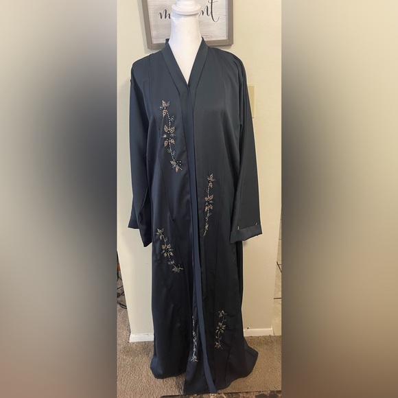 Abaya Dress Embroidered Kimono Coverup From U.A.E Size 58. New - Picture 4 of 17
